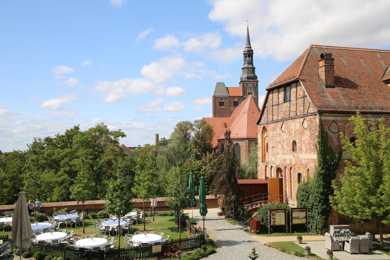 Ringhotel Schloss Tangermunde Exterior photo